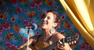 Akacia: La voz de la cueca que habla del Mallolafken