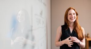 Mujeres en el nivel directivo superan el 30% a nivel global