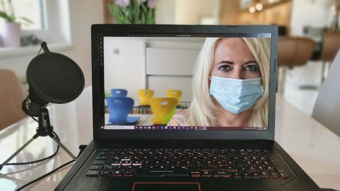 ¿Qué es el trauma mecánico y por qué afecta la voz de los profesores?