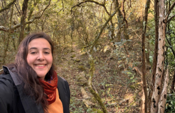 Analía Flores, docente: El desafío de transformar la educación ambiental Analía Flores, educadora y creadora del proyecto Plumula Educación y Naturaleza