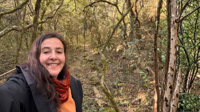 Analía Flores, educadora y creadora del proyecto Plumula Educación y Naturaleza